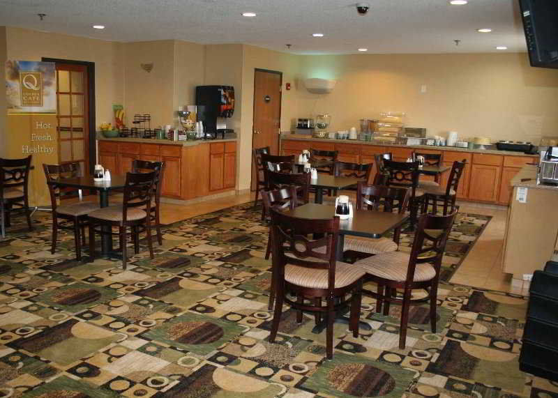Quality Inn & Suites Menomonie Restoran gambar